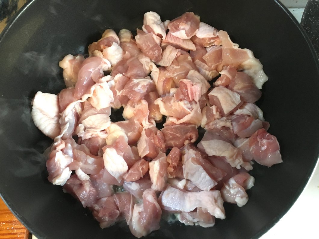 オイシックス鶏肉クリーム炒め作り方1
